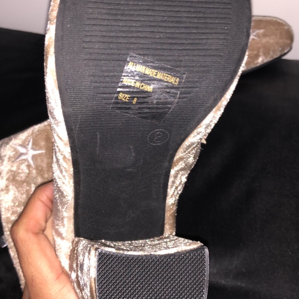 Tan suede boots - Picture 2 of 3